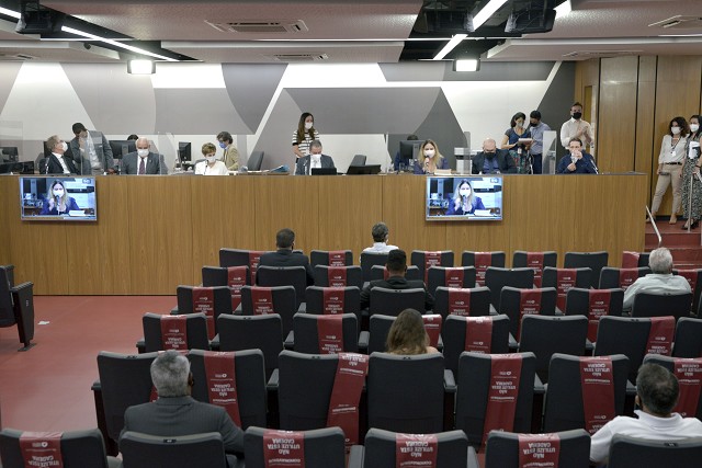 PREFEITA MARGOT PIOLI É CONTRA O ENVIO DE LIXO NUCLEAR PARA O MUNICÍPIO DE CALDAS