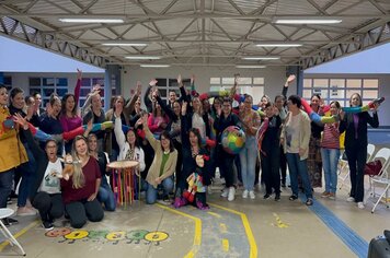 PREFEITURA DE ANDRADAS PROMOVE WORKSHOP “BRINCANDO COM MÚSICA” PARA EDUCADORAS INFANTIS